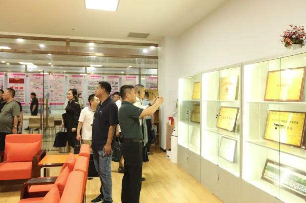 省委社工部培训班组织观摩石家庄天使护士学校党建工作，共促党建教育新发展
