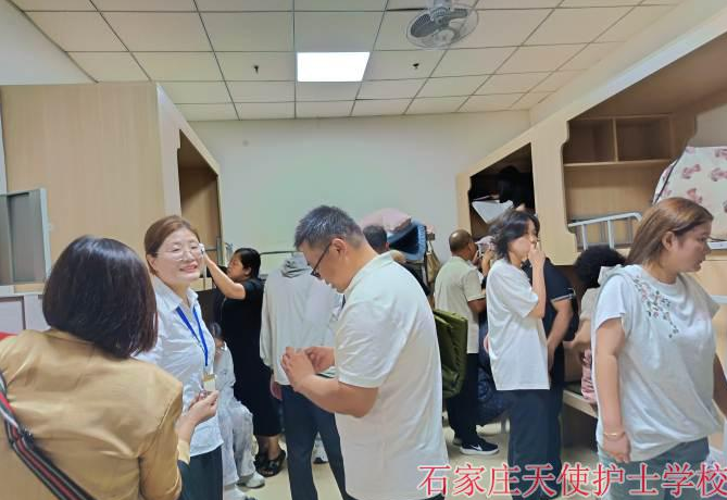 2025年石家庄天使护士学校新生开学现场报道